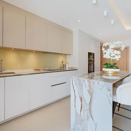 Daire Modern & New Walk To Puerto Banus Marbella