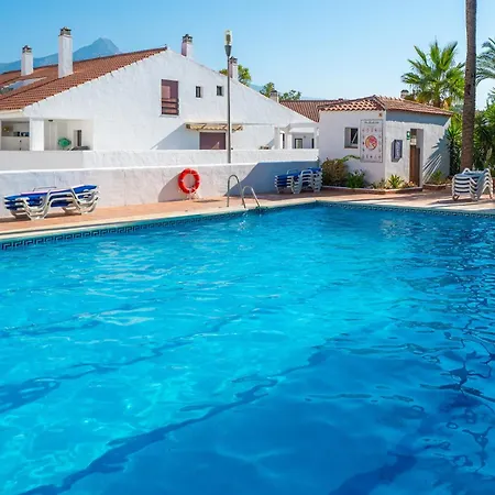 Modern & New Walk To Puerto Banus Daire