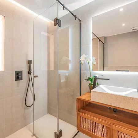 Modern & New Walk To Puerto Banus Daire *