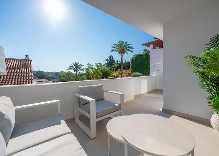 Modern & New Walk To Puerto Banus Apartment *