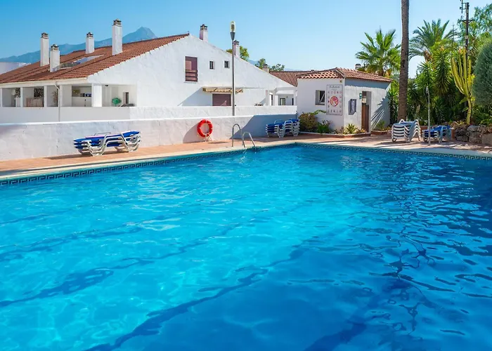 Modern & New Walk To Puerto Banus Apartment