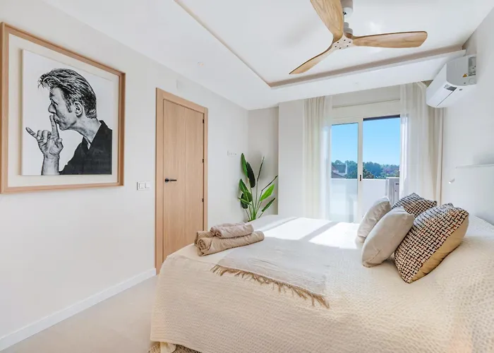 Modern & New Walk To Puerto Banus Apartment Marbella