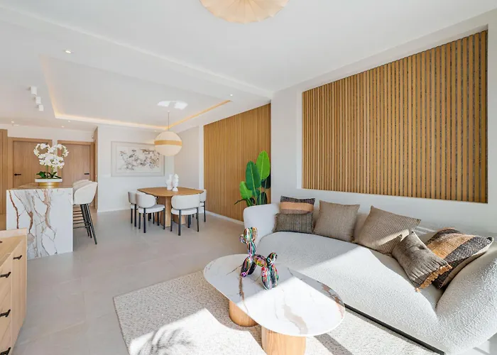 Modern & New Walk To Puerto Banus Apartment
